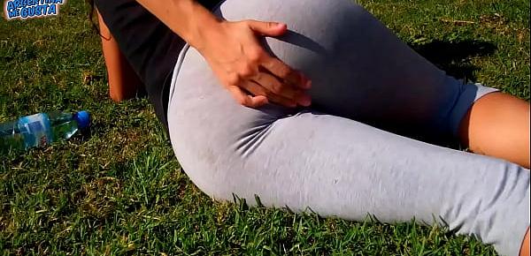  Perfect Ass and Cameltoe in Tight Yoga-Pants Showing Off!